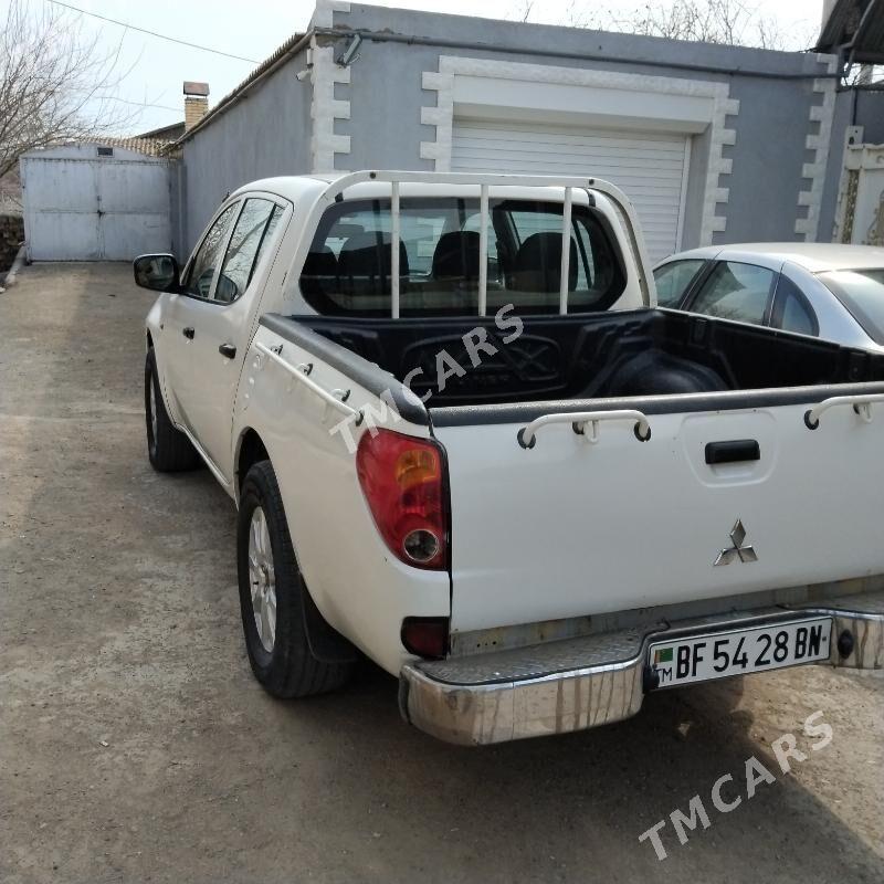 Mitsubishi L200 2008 - 120 000 TMT - Туркменбаши - img 3