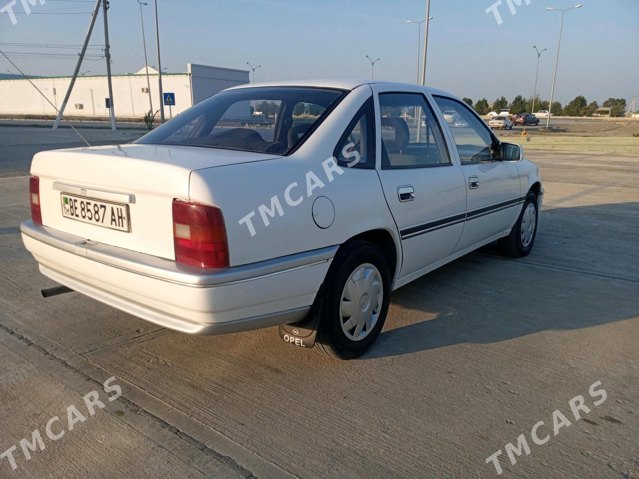 Opel Vectra 1989 - 37 000 TMT - Bäherden - img 3