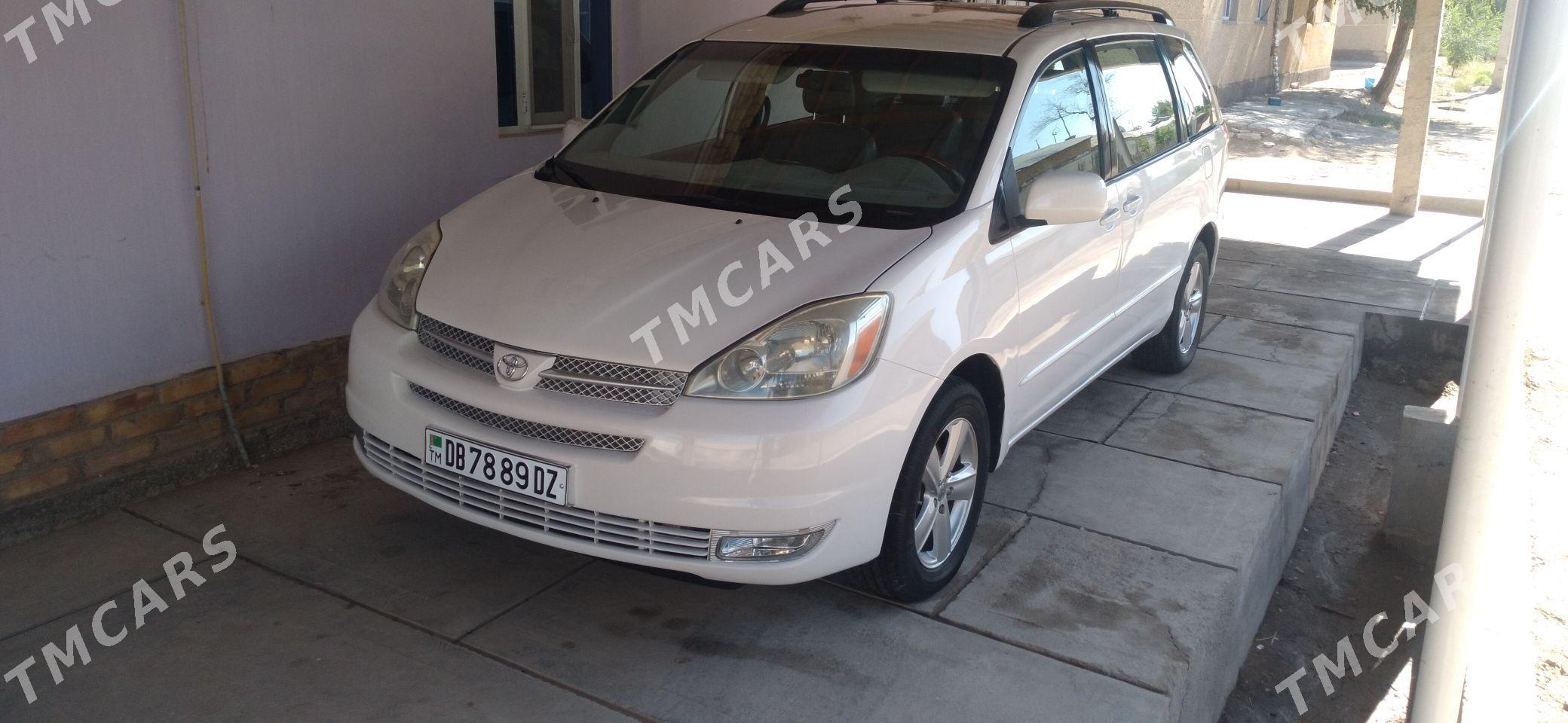 Toyota Sienna 2004 - 185 000 TMT - Кёнеургенч - img 3