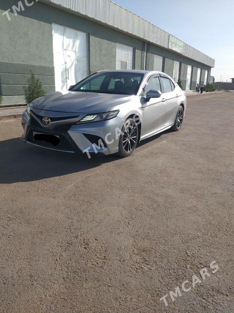 Toyota Camry 2018 - 270 000 TMT - Дашогуз - img 2