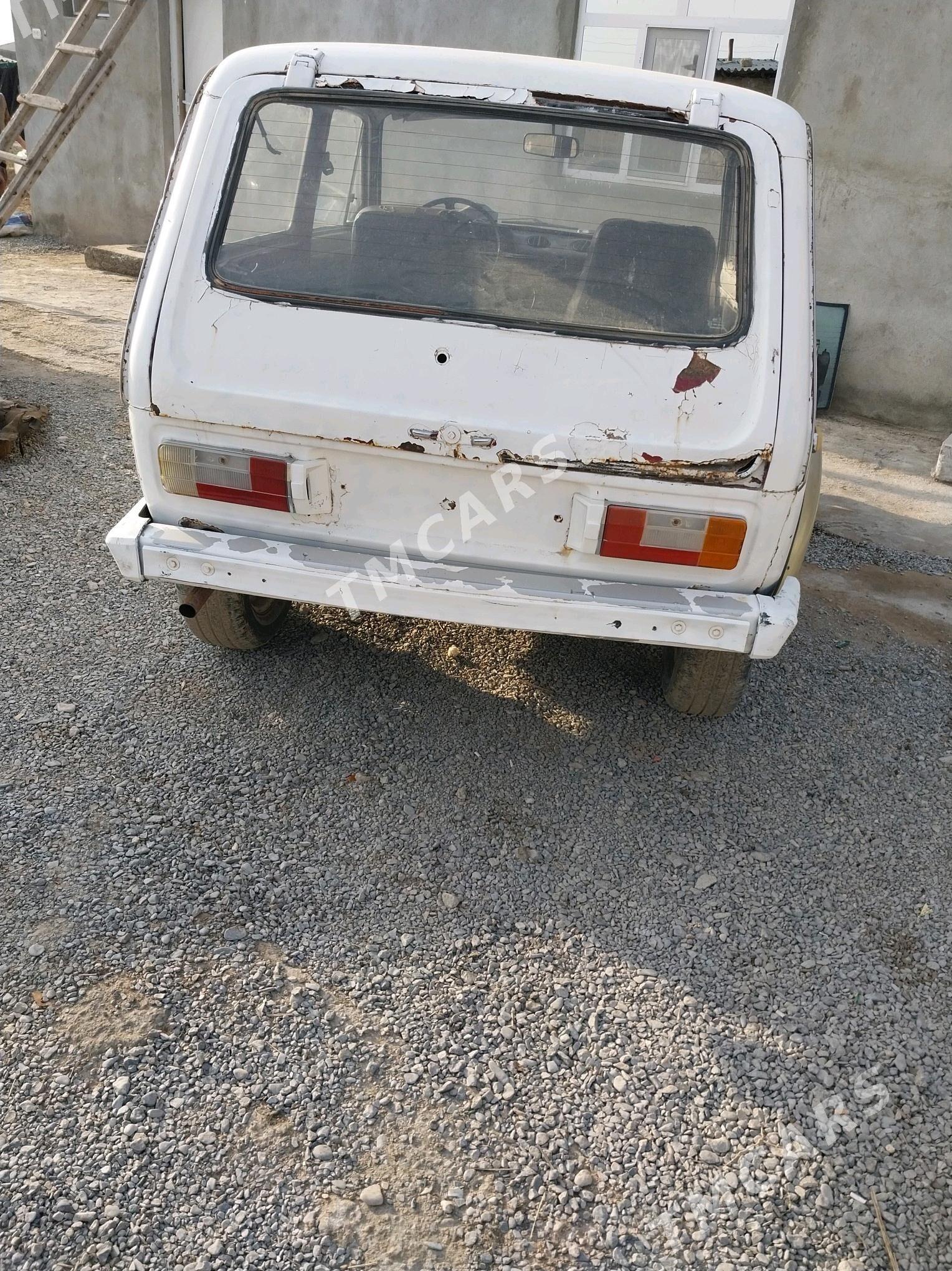 Lada Niva 1980 - 10 000 TMT - Ýaşlyk - img 3