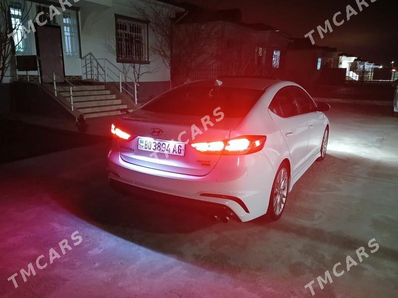 Hyundai Elantra 2018 - 185 000 TMT - Aşgabat - img 3