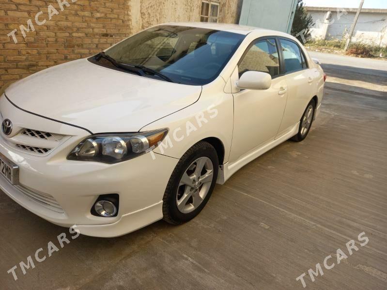 Toyota Corolla 2013 - 150 000 TMT - Байрамали - img 4