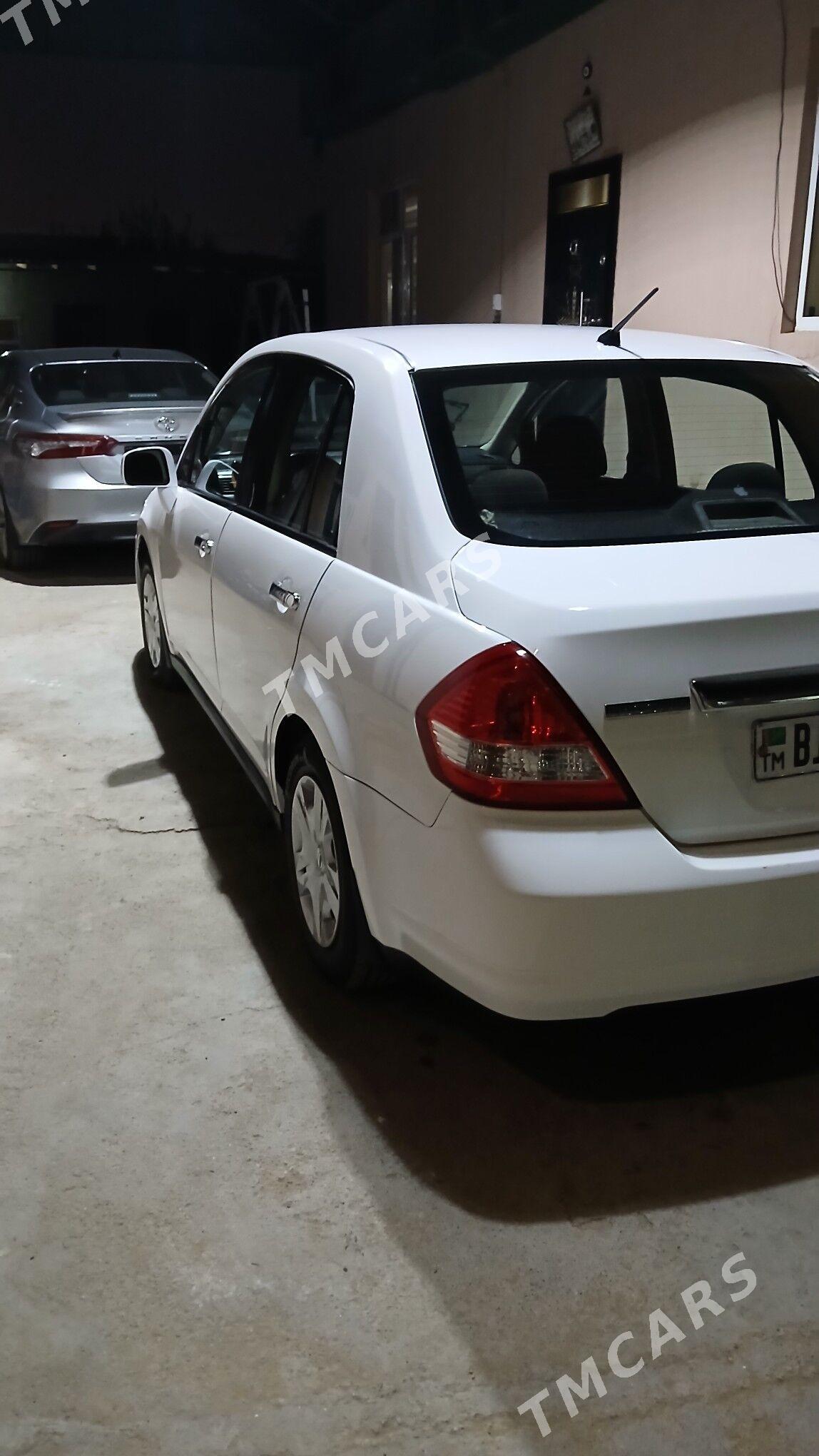 Nissan Versa 2010 - 110 000 TMT - Чоганлы - img 4