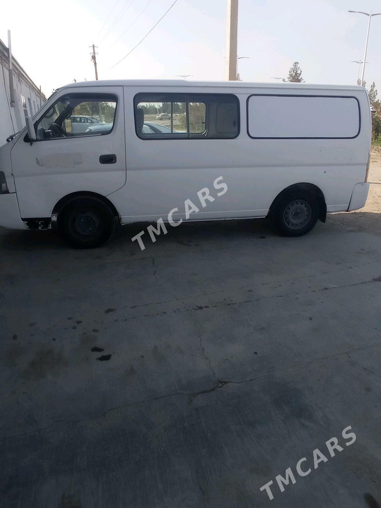 Nissan Urvan 2001 - 95 000 TMT - Mary - img 2