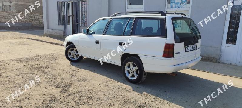 Opel Astra 1992 - 35 000 TMT - Фарап - img 5