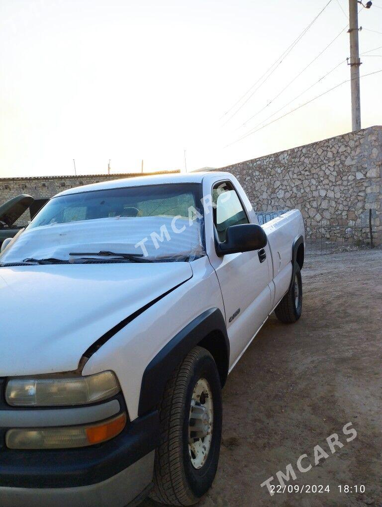 Chevrolet 2500 2005 - 70 000 TMT - Kerki - img 2