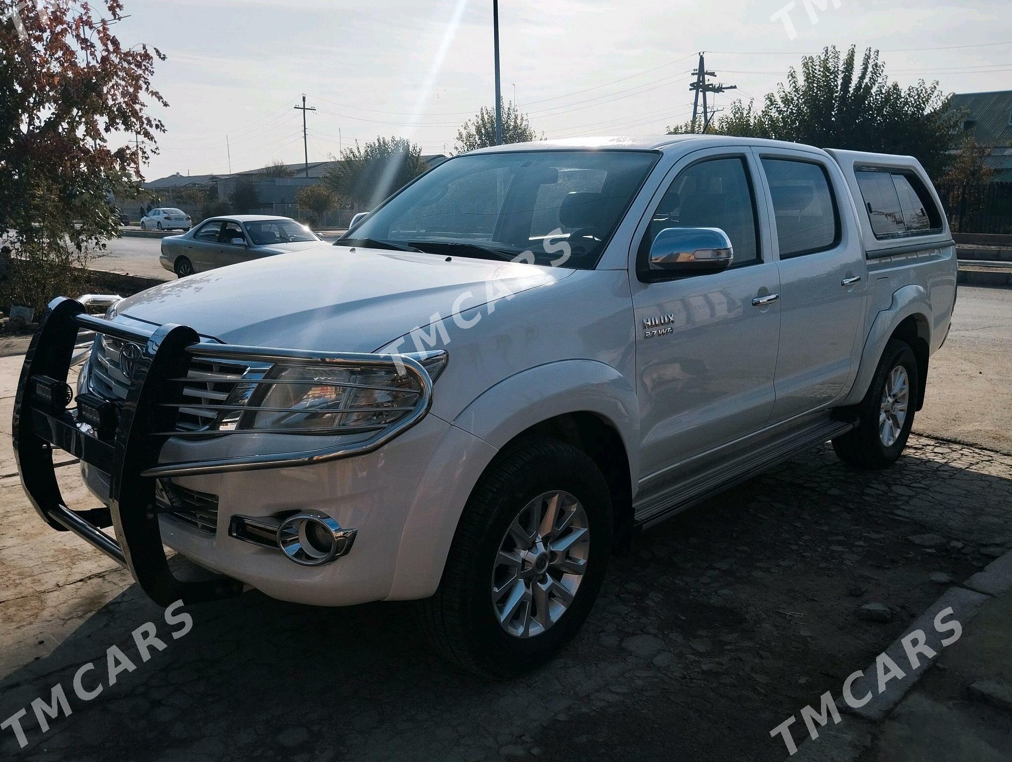 Toyota Hilux 2014 - 350 000 TMT - Türkmenabat - img 5