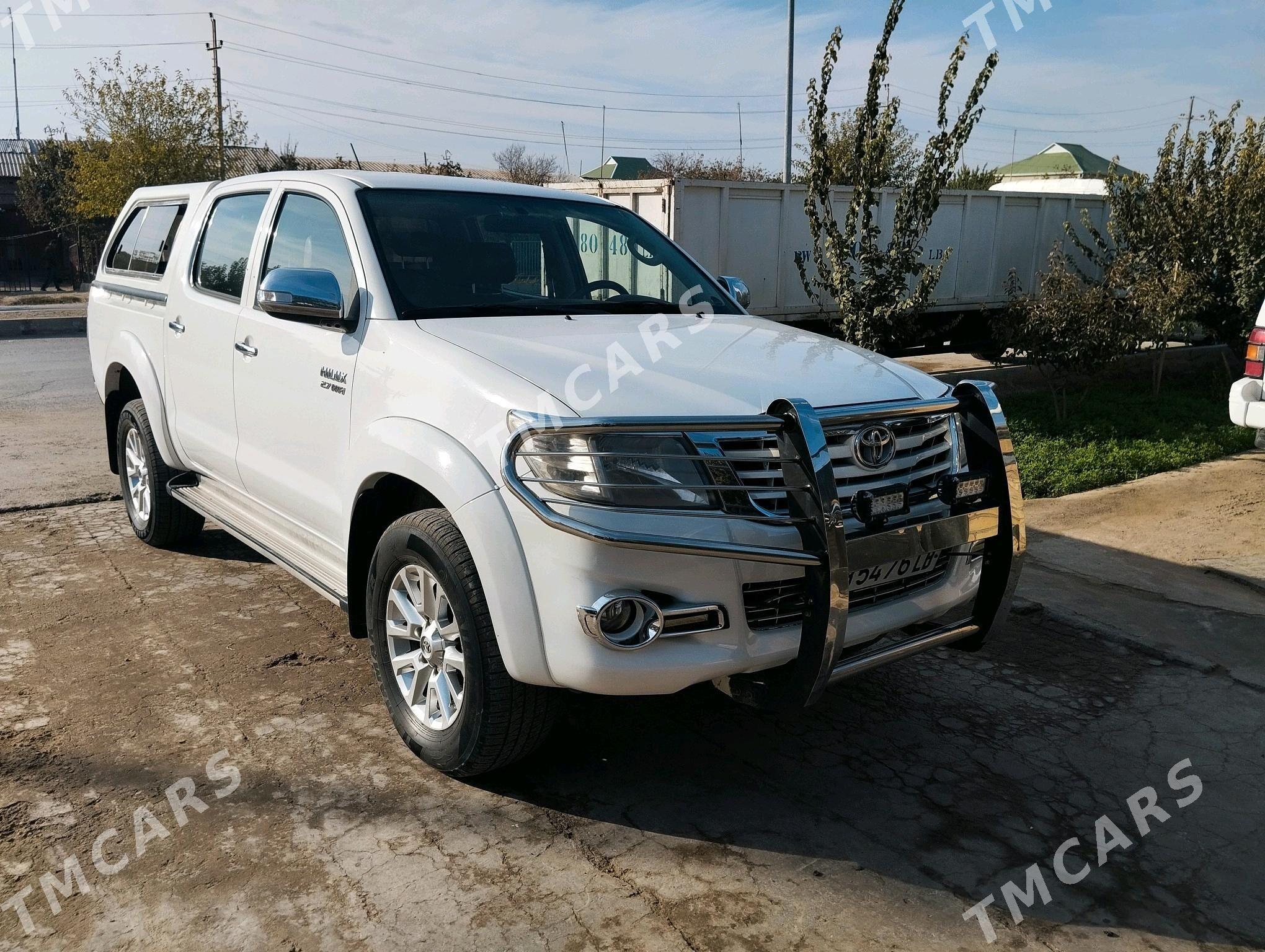 Toyota Hilux 2014 - 350 000 TMT - Türkmenabat - img 6