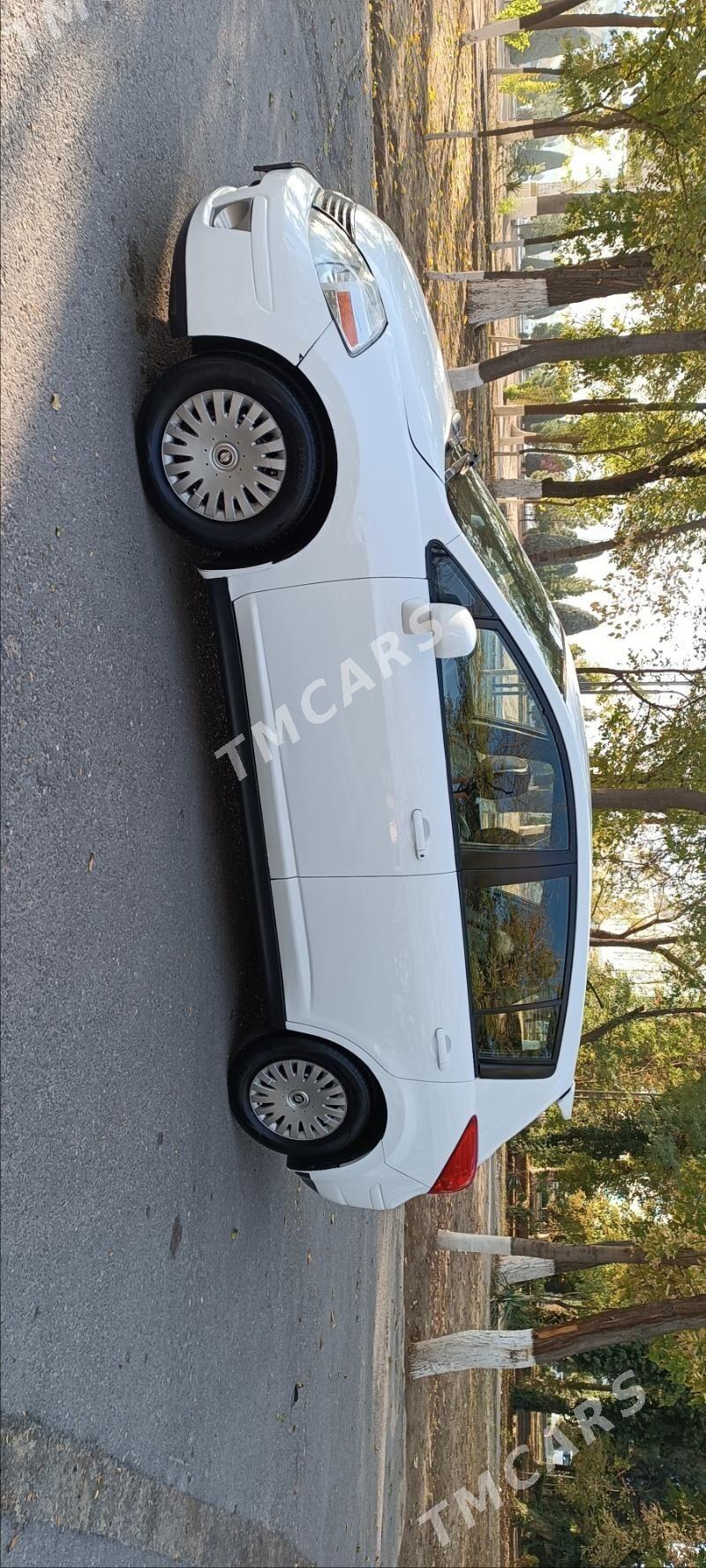 Nissan Versa 2010 - 115 000 TMT - Ашхабад - img 3