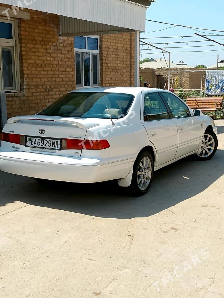 Toyota Camry 1998 - 130 000 TMT - Мары - img 3