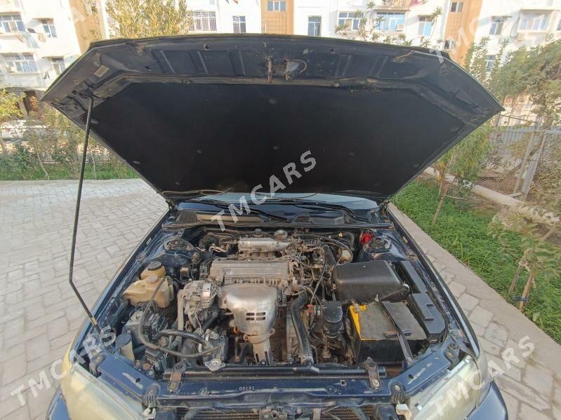 Toyota Camry 1998 - 99 000 TMT - Baýramaly - img 2