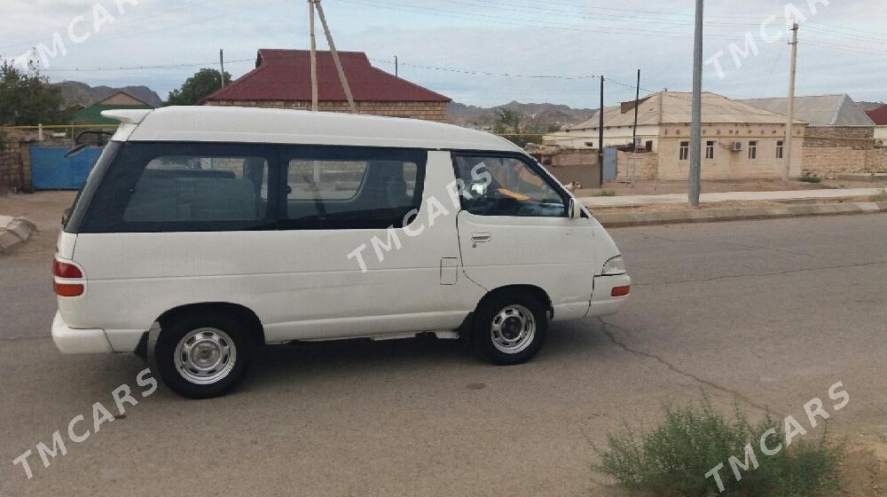 Toyota Hiace 1996 - 40 000 TMT - Türkmenbaşy - img 4