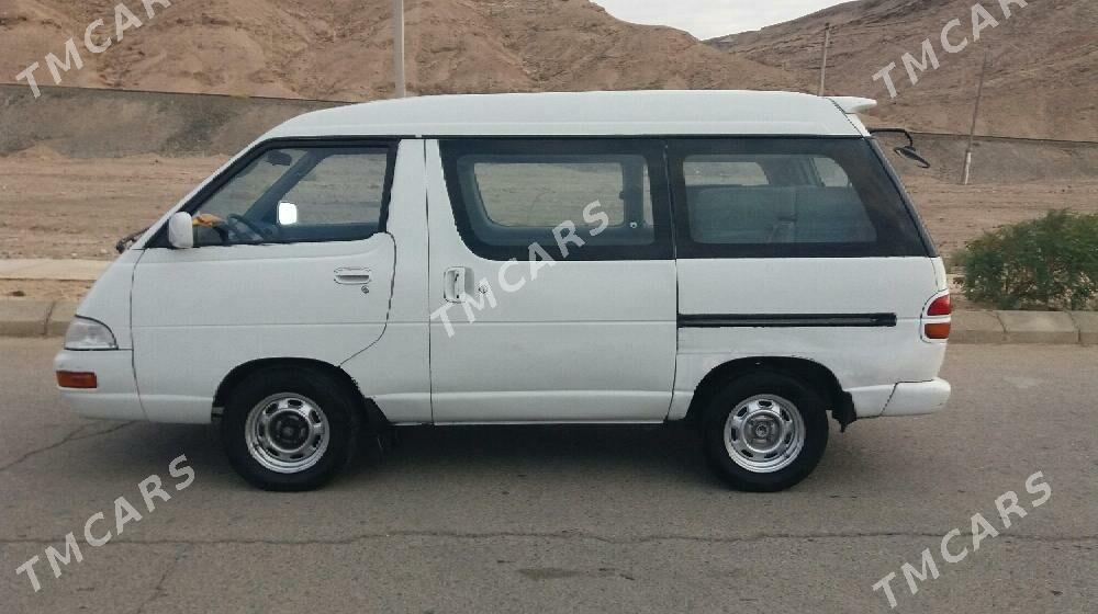 Toyota Hiace 1996 - 40 000 TMT - Türkmenbaşy - img 2