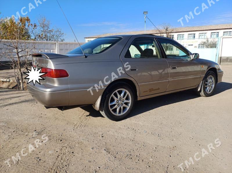 Toyota Camry 2000 - 130 000 TMT - Кёнеургенч - img 4