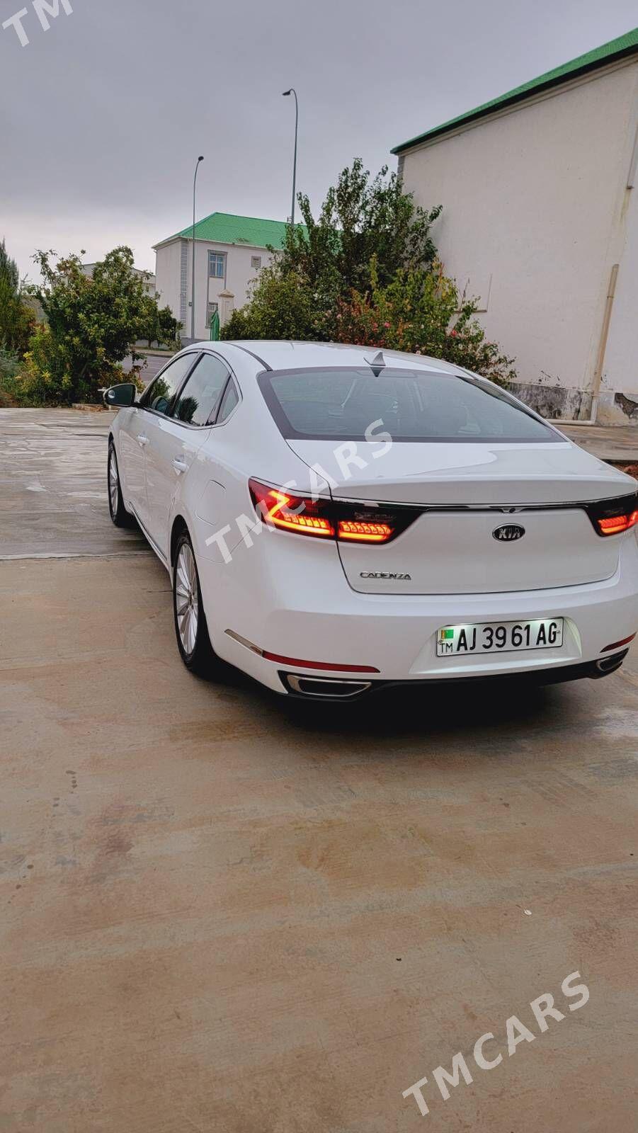 Kia Cadenza 2017 - 255 000 TMT - Aşgabat - img 7