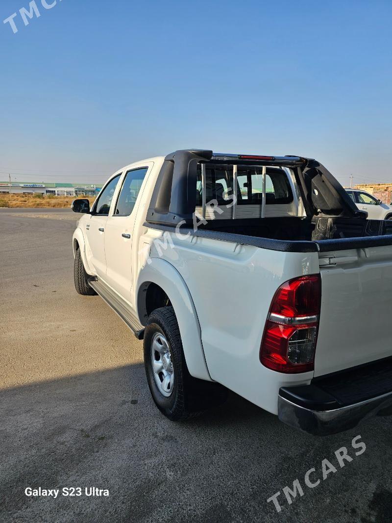 Toyota Hilux 2013 - 349 000 TMT - Änew - img 4