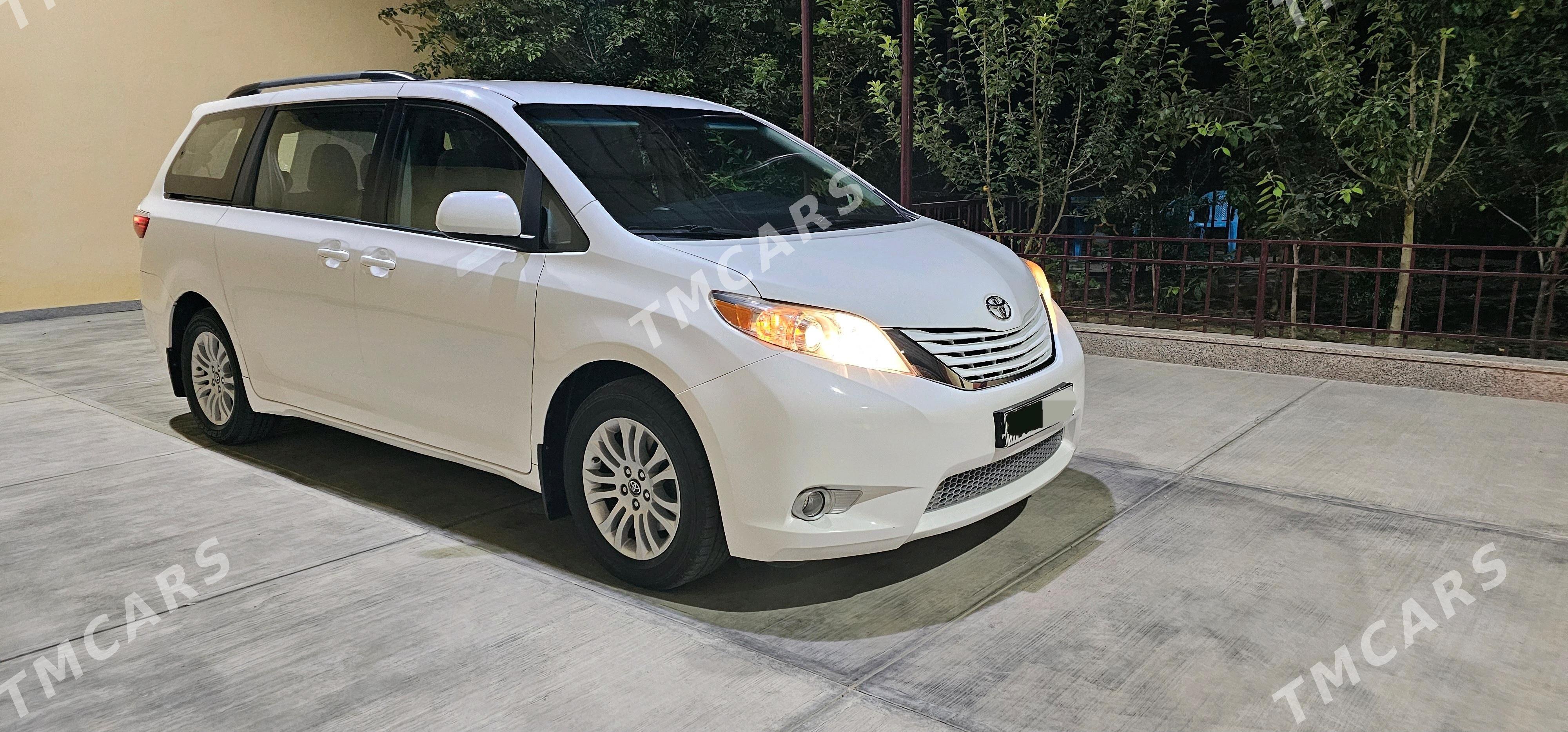 Toyota Sienna 2016 - 340 000 TMT - Ашхабад - img 2