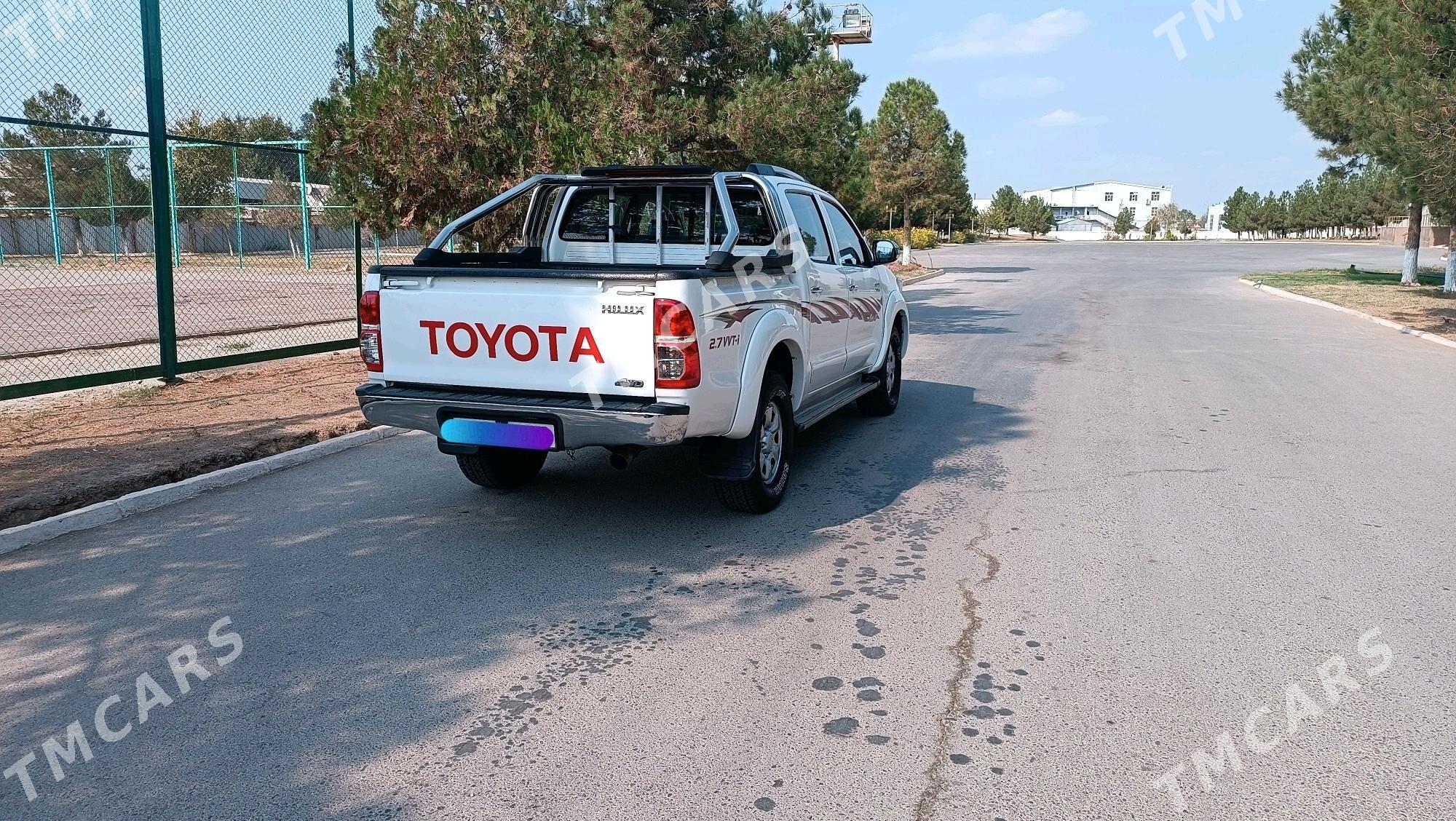 Toyota Hilux 2014 - 330 000 TMT - Mary - img 4