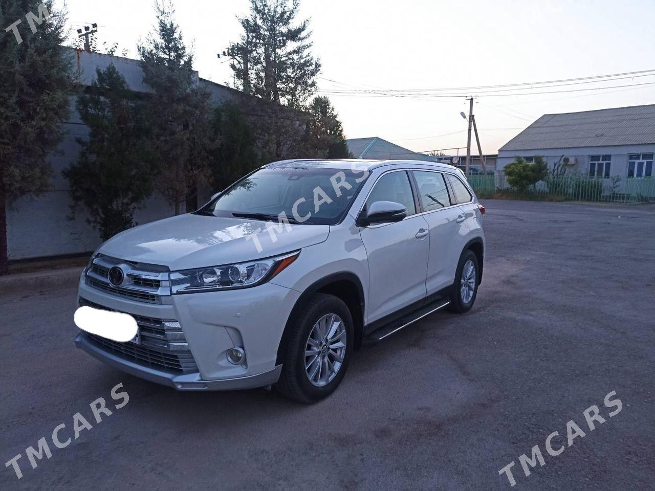 Toyota Highlander 2018 - 440 000 TMT - Ашхабад - img 3