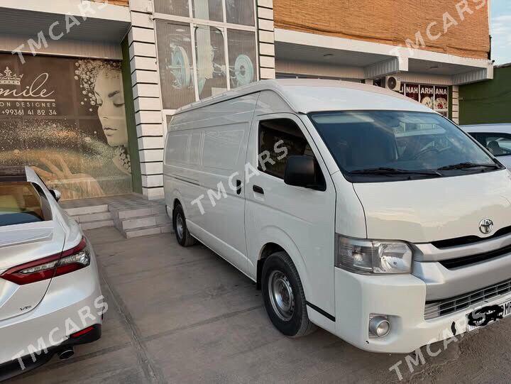 Toyota Hiace 2017 - 430 000 TMT - Мары - img 2