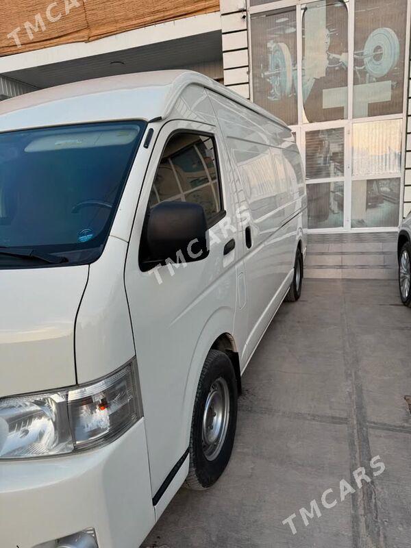 Toyota Hiace 2017 - 430 000 TMT - Мары - img 3