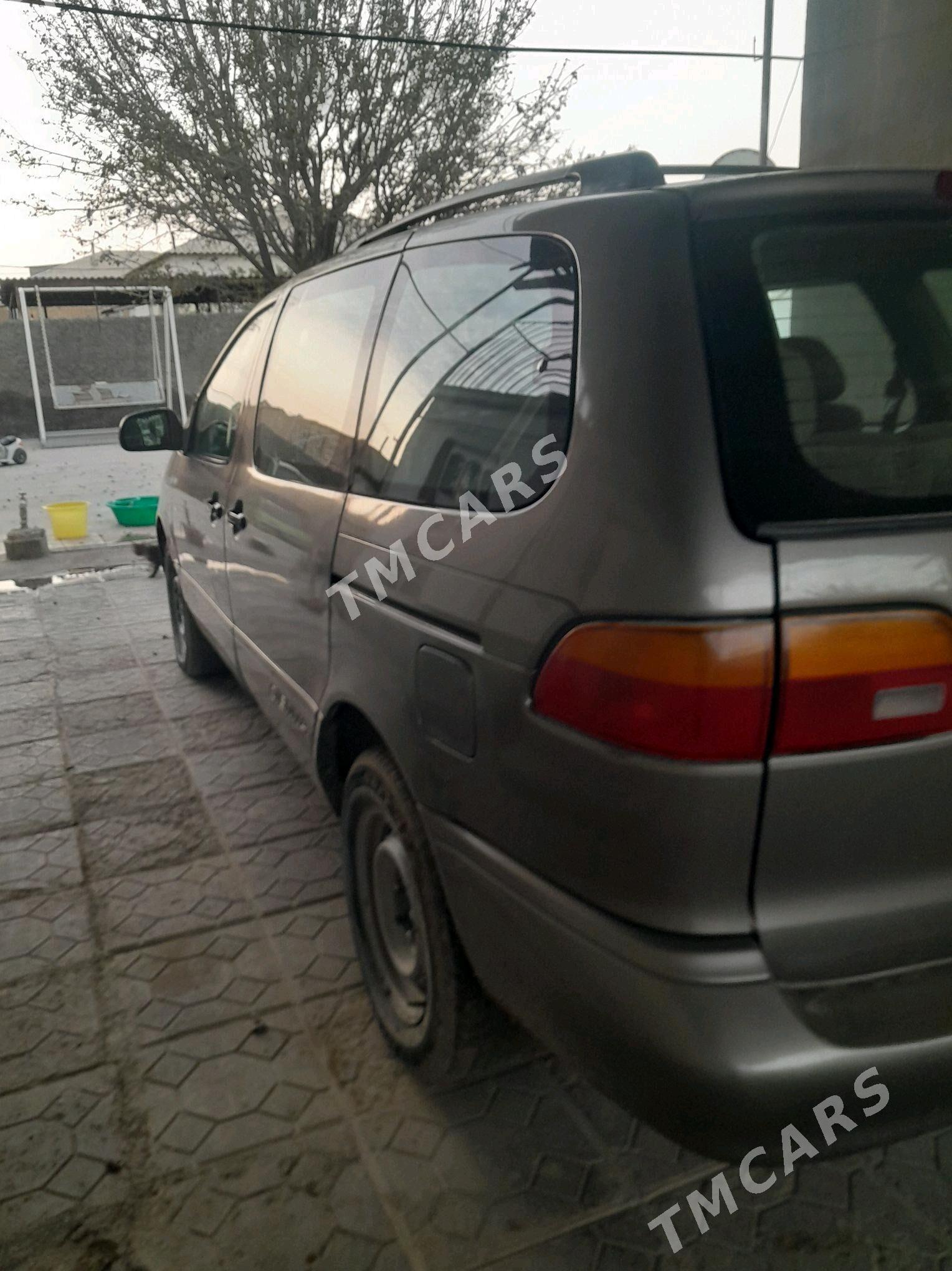 Toyota Sienna 1999 - 115 000 TMT - Теджен - img 4