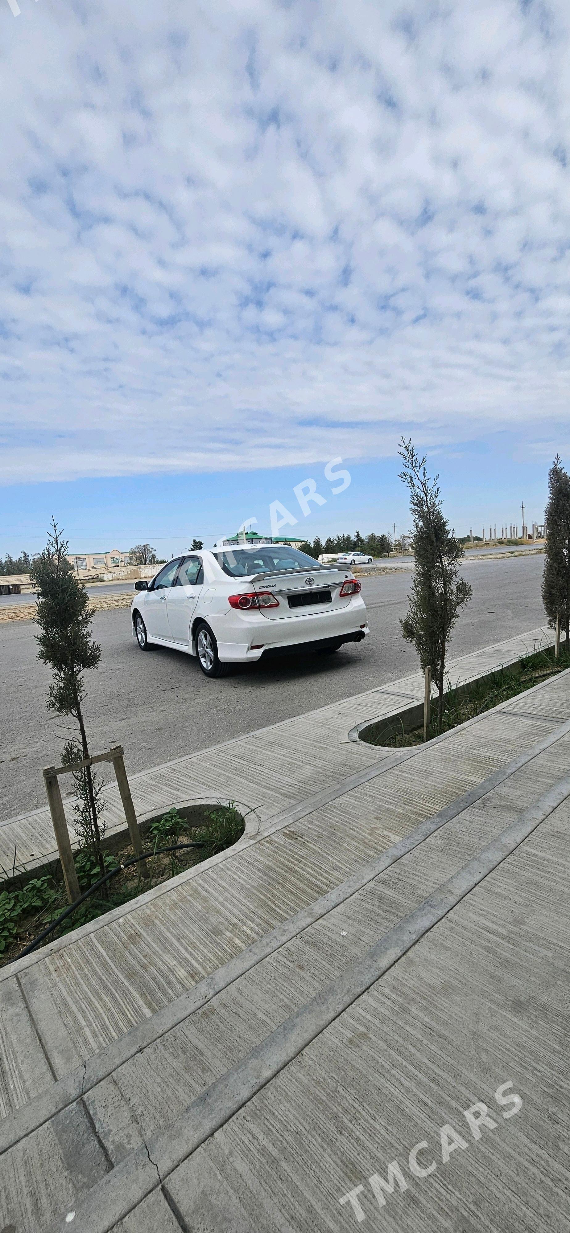 Toyota Corolla 2011 - 159 000 TMT - Büzmeýin - img 4