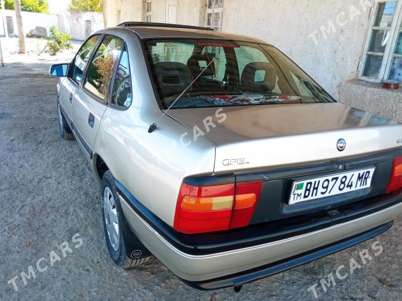 Opel Vectra 1992 - 32 000 TMT - Ёлётен - img 2