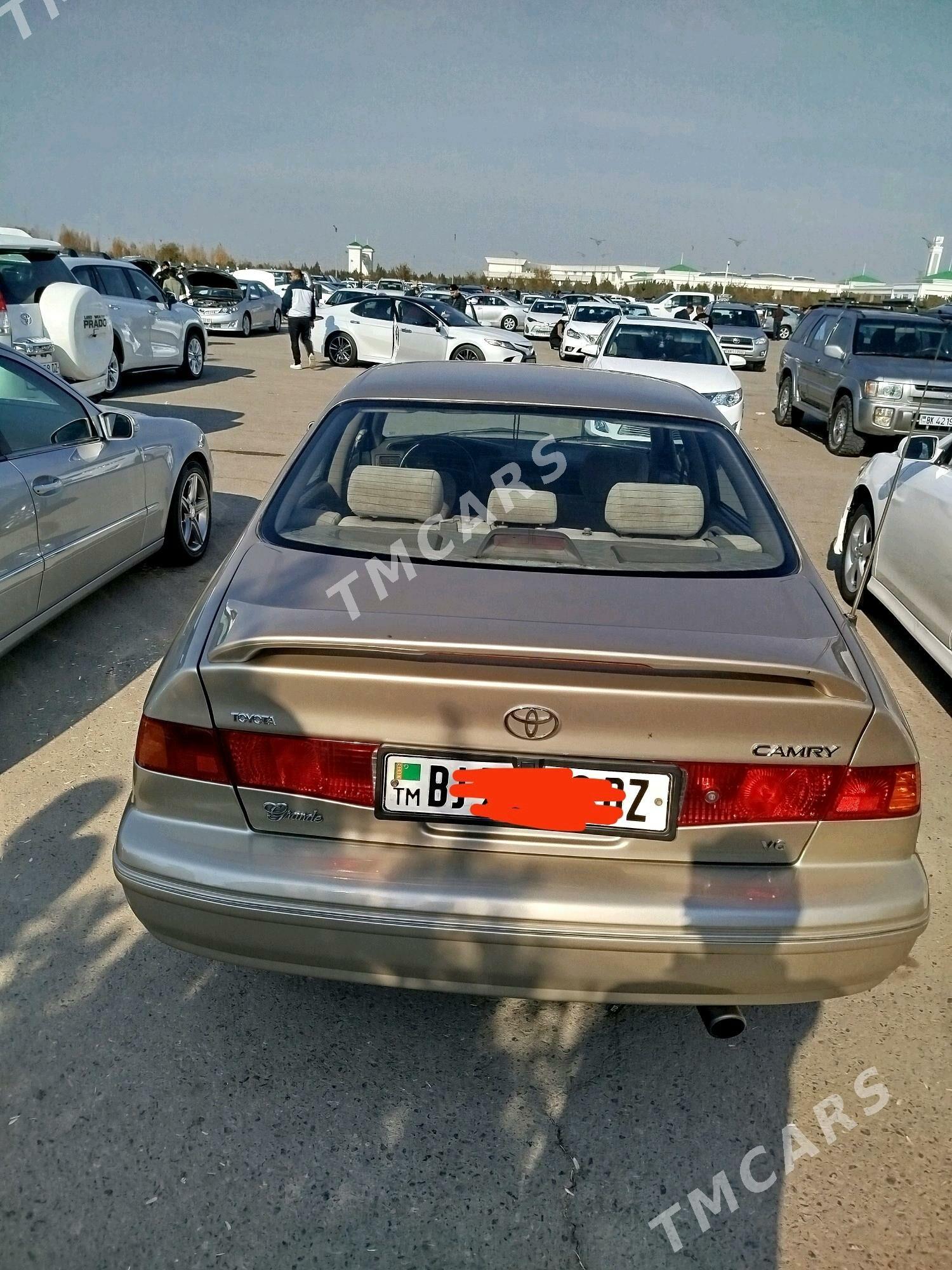 Toyota Camry 2000 - 136 000 TMT - Дашогуз - img 4