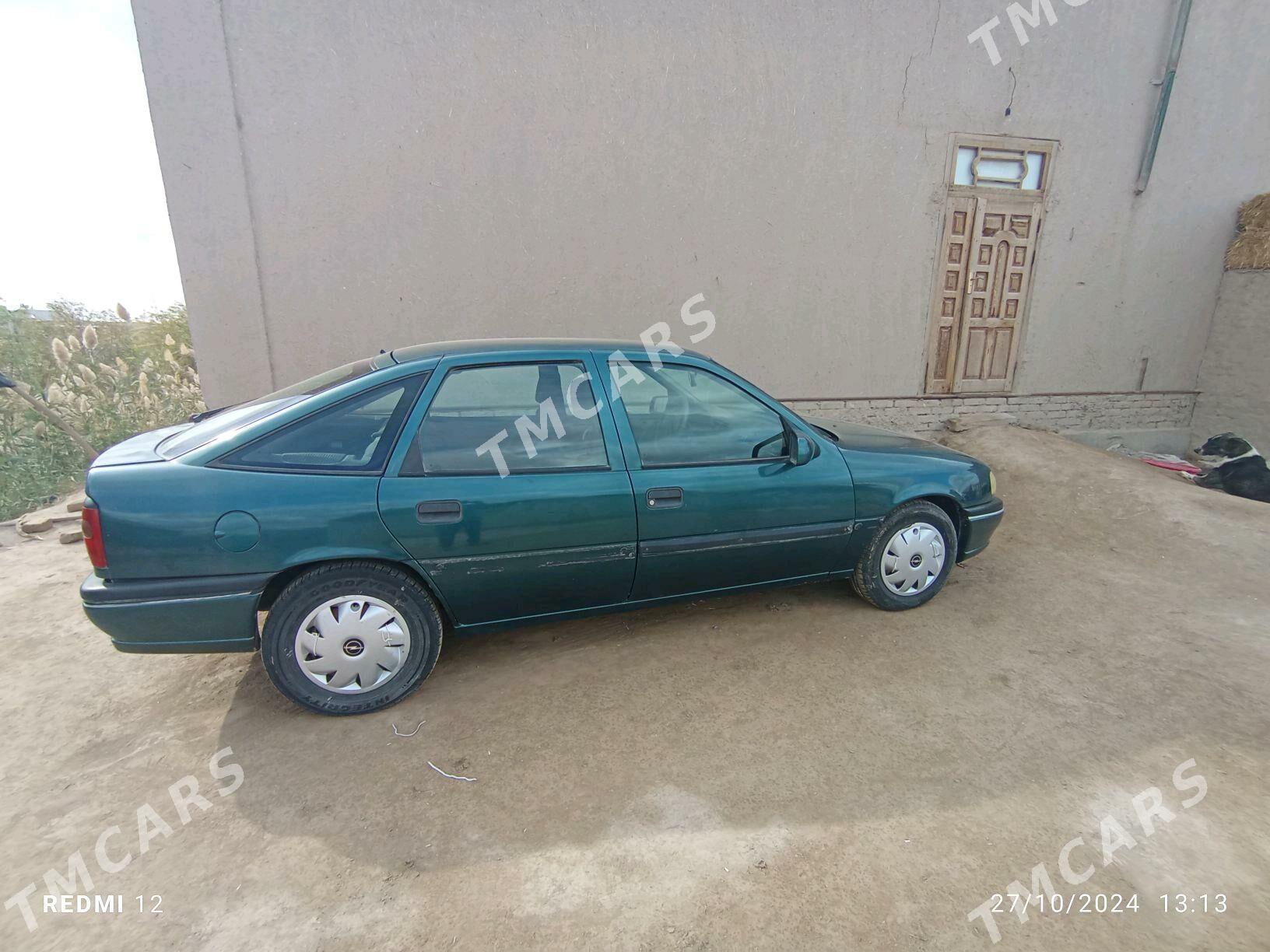 Opel Vectra 1995 - 28 000 TMT - Гурбансолтан Едже - img 2