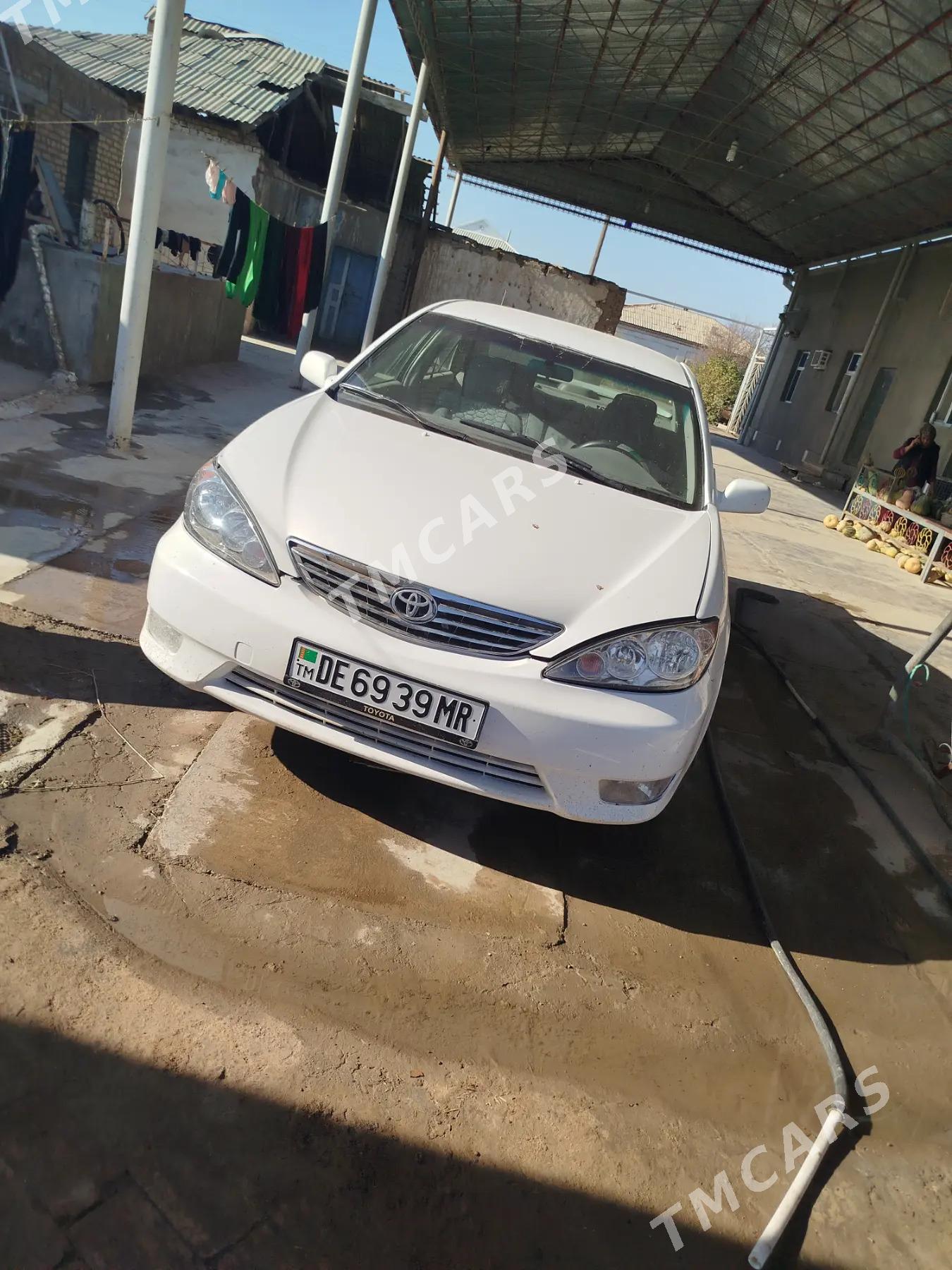 Toyota Camry 2002 - 125 000 TMT - Байрамали - img 3