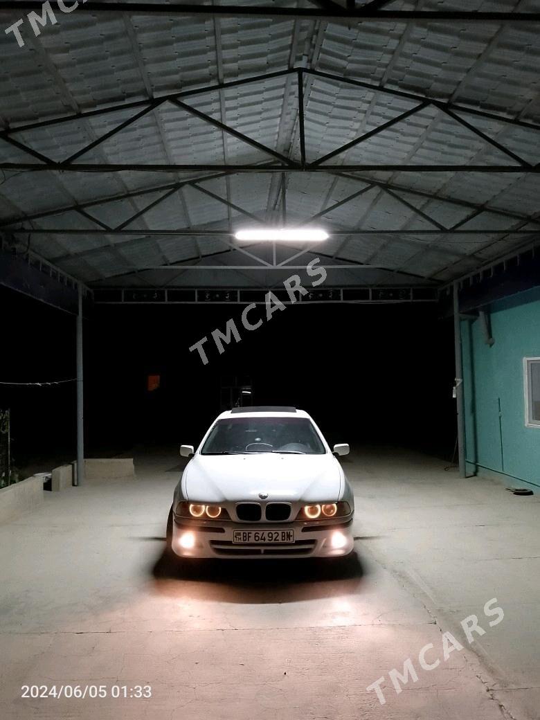 BMW E39 2002 - 115 000 TMT - Türkmenbaşy - img 6