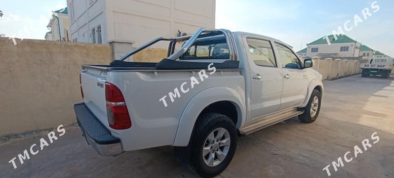 Toyota Hilux 2013 - 335 000 TMT - Aşgabat - img 5