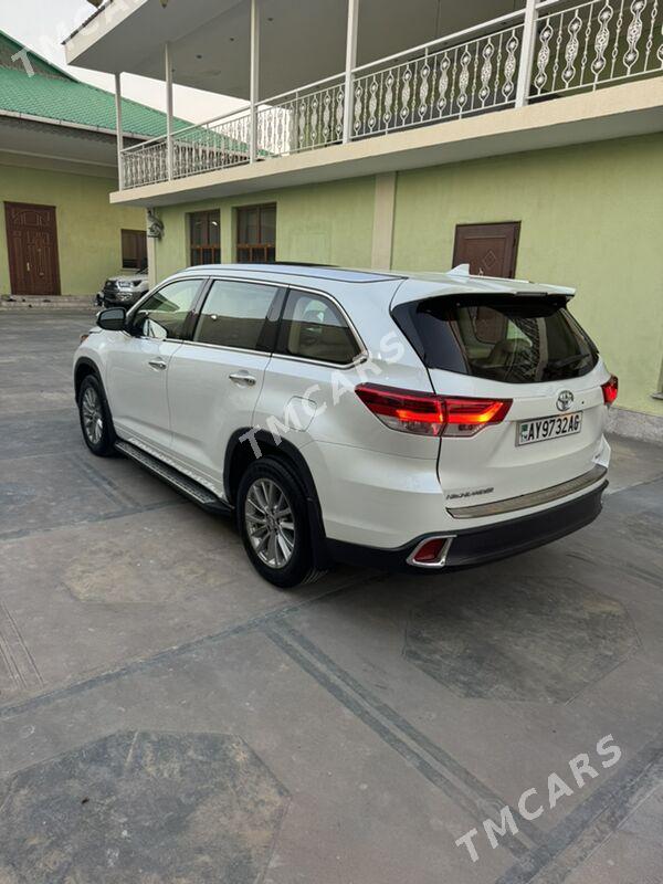 Toyota Highlander 2018 - 420 000 TMT - Aşgabat - img 5