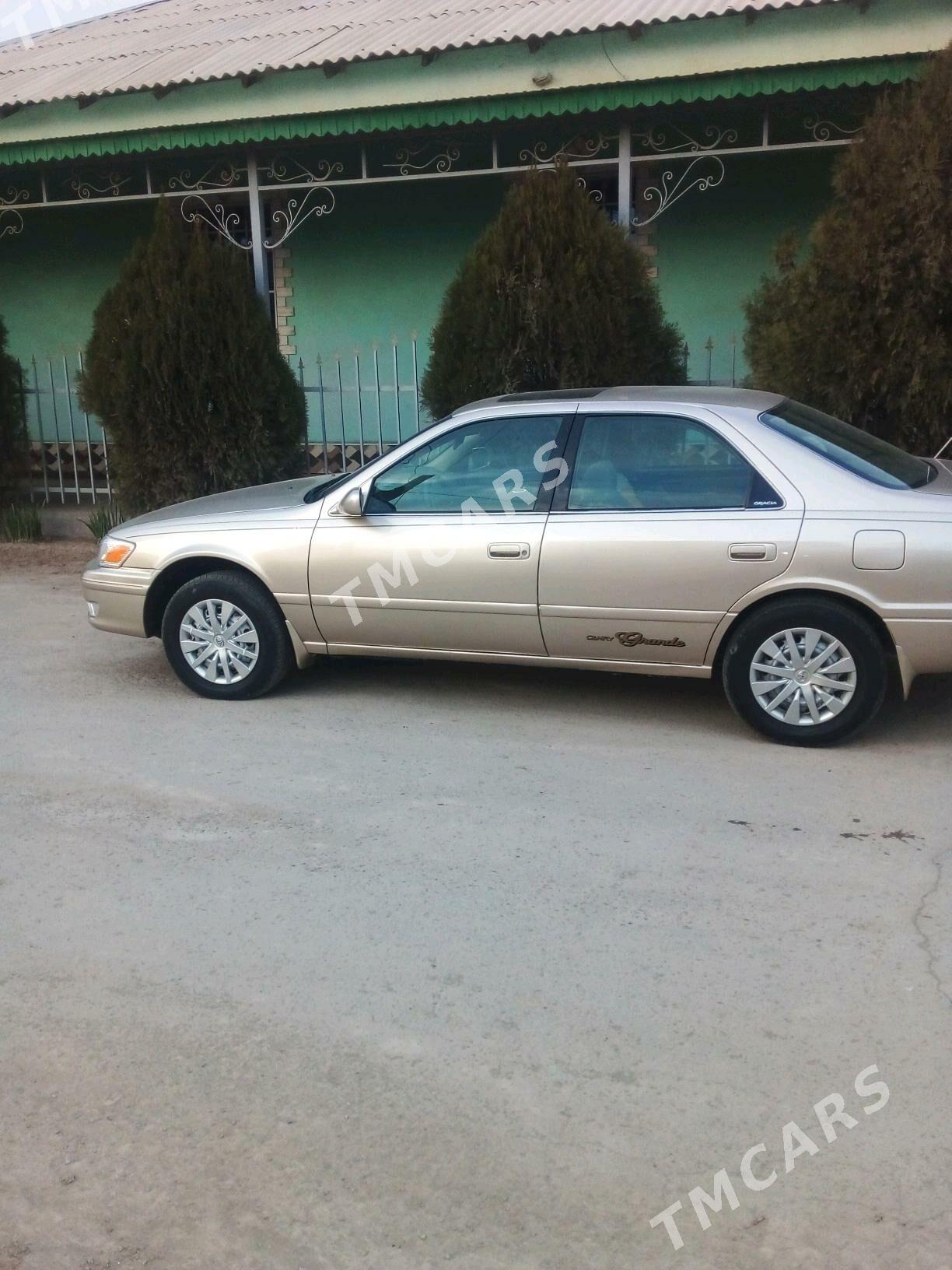 Toyota Camry 2001 - 130 000 TMT - Şabat etr. - img 2