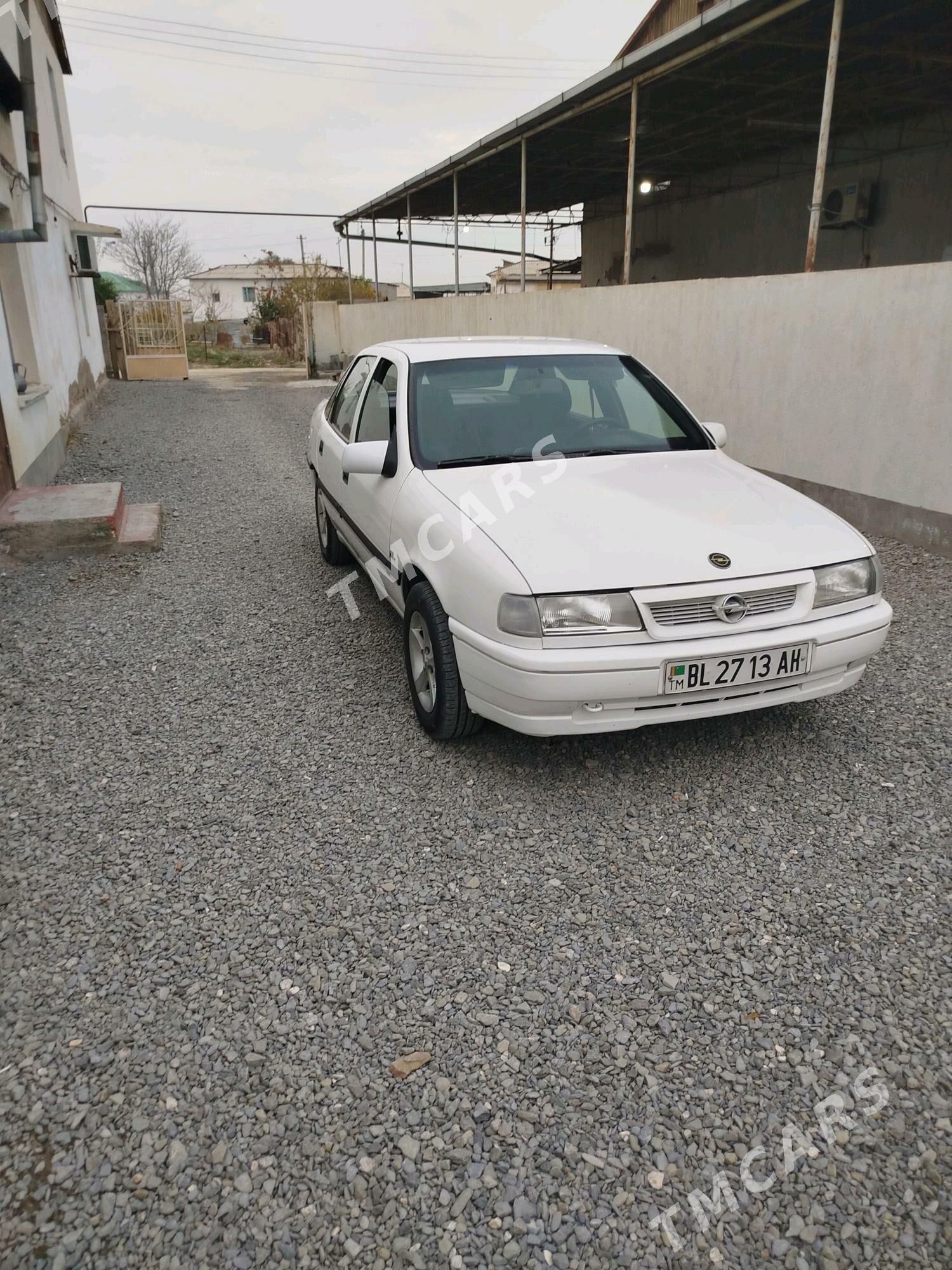 Opel Vectra 1991 - 40 000 TMT - Bäherden - img 2