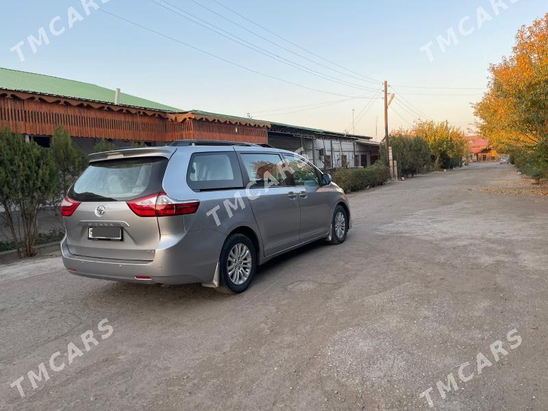 Toyota Sienna 2017 - 360 000 TMT - Daşoguz - img 4