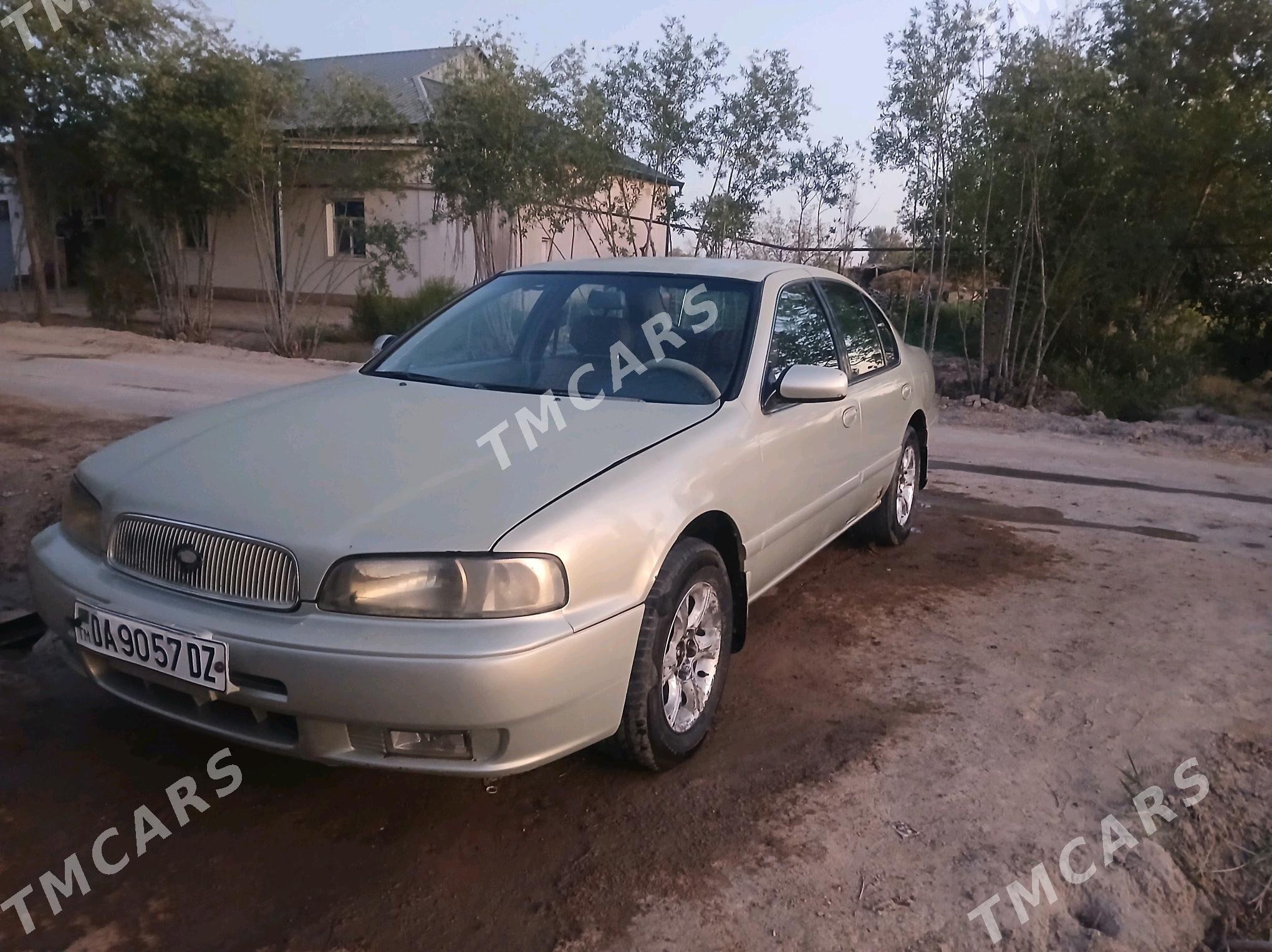 Nissan Maxima 2002 - 35 000 TMT - Акдепе - img 3