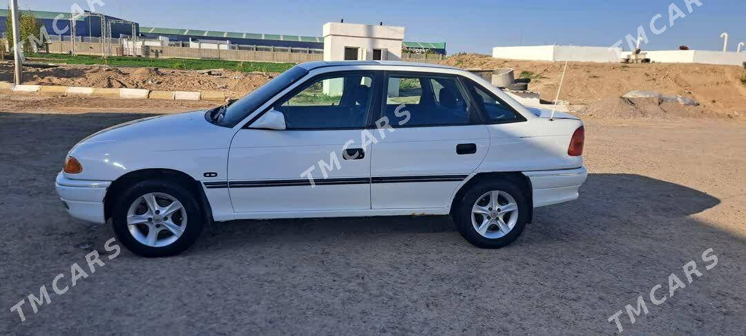 Opel Astra 1993 - 30 000 TMT - Mary - img 2