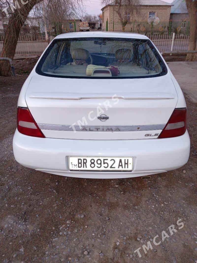 Nissan Altima 2000 - 50 000 TMT - Бабадайхан - img 2