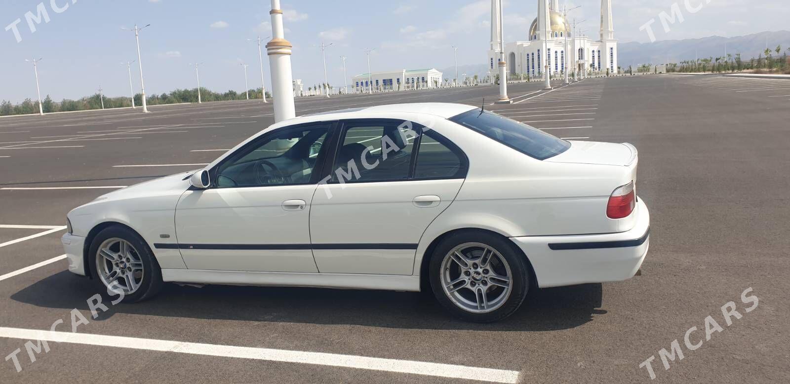 BMW 5 Series 2002 - 105 000 TMT - Aşgabat - img 3