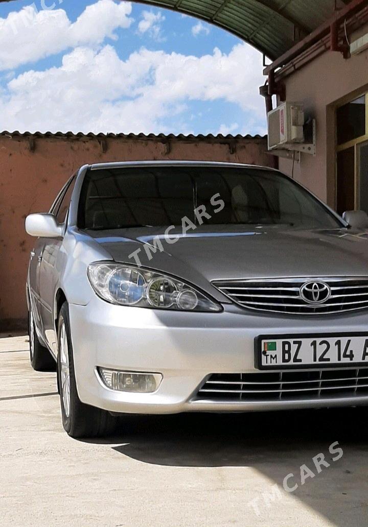 Toyota Camry 2003 - 125 000 TMT - Garadamak Şor - img 5