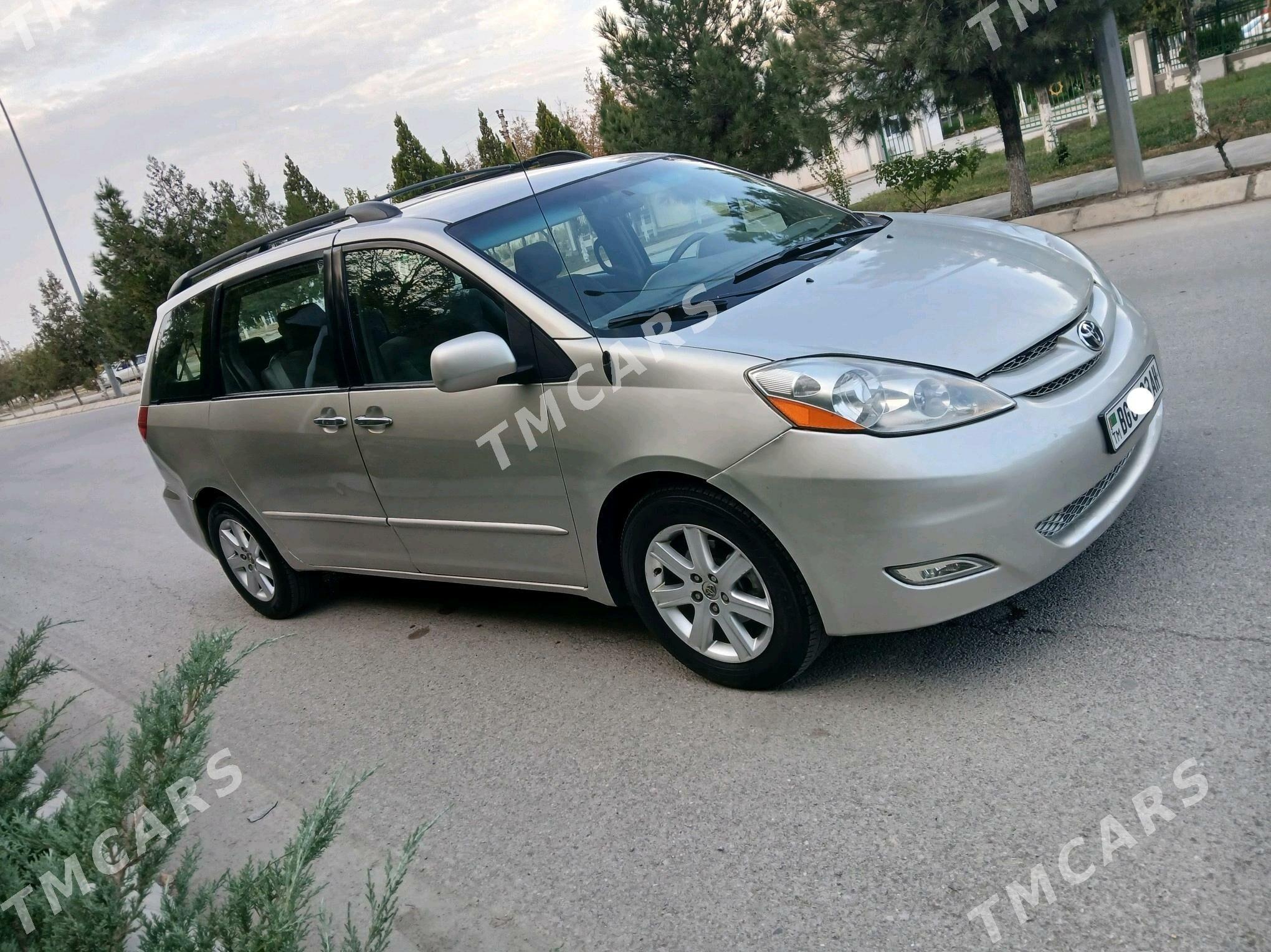 Toyota Sienna 2005 - 178 000 TMT - Aşgabat - img 3