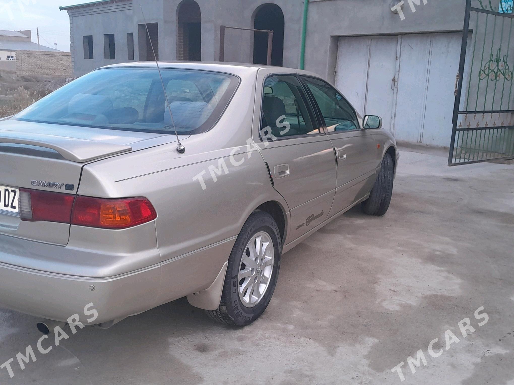 Toyota Camry 2000 - 123 000 TMT - Daşoguz - img 6