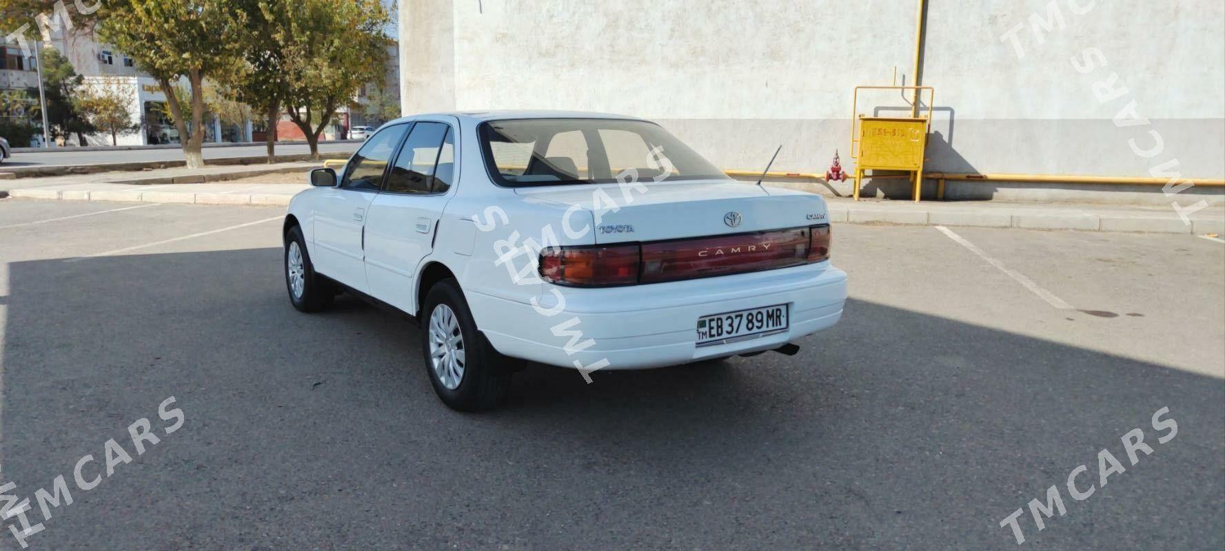 Toyota Camry 1994 - 78 000 TMT - Мары - img 3