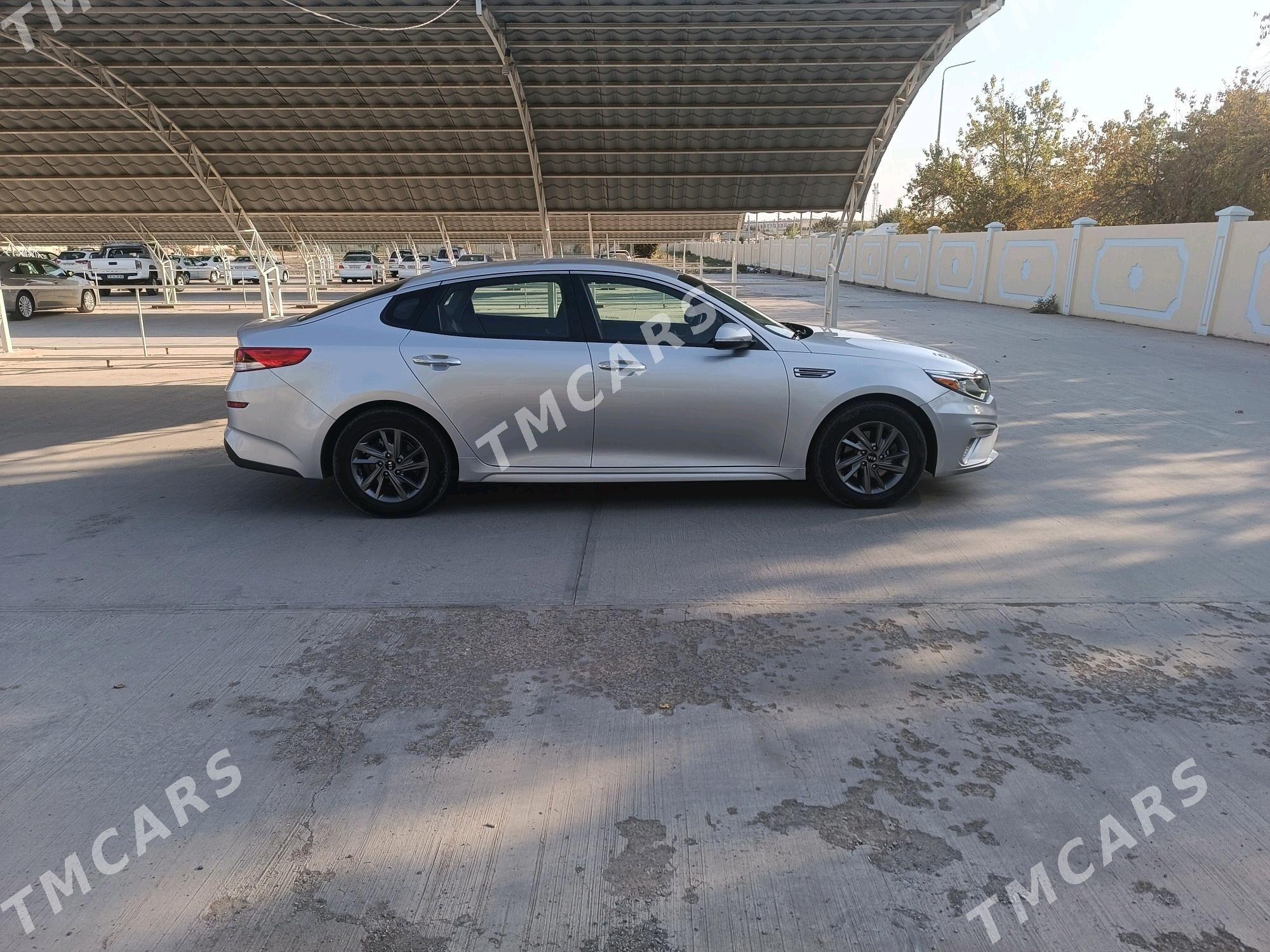 Kia Optima 2019 - 300 000 TMT - Мары - img 8