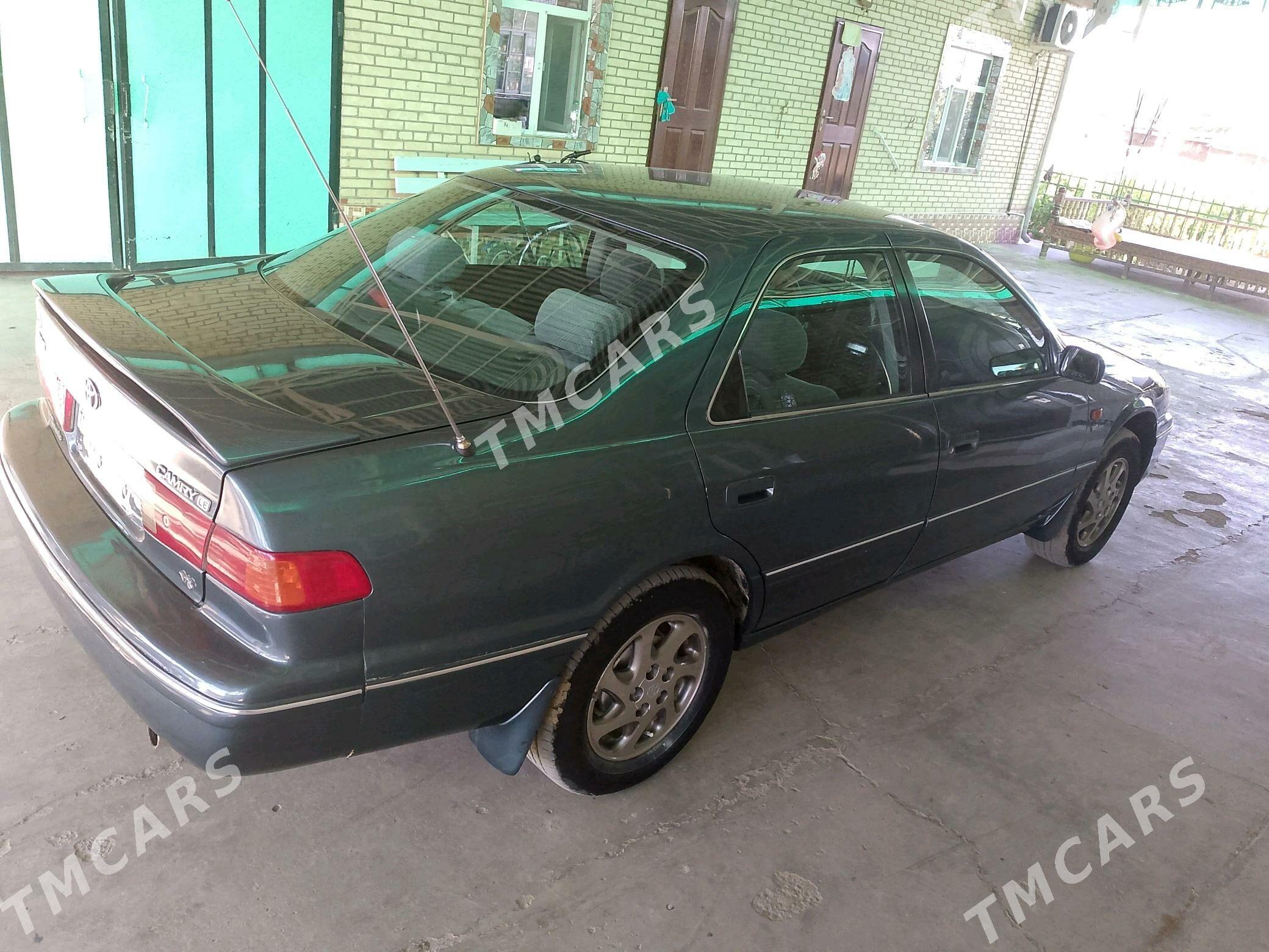 Toyota Camry 2001 - 100 000 TMT - Мургап - img 2