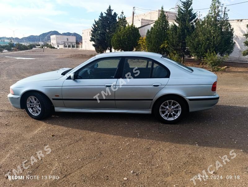 BMW E39 1999 - 85 000 TMT - Türkmenbaşy - img 4