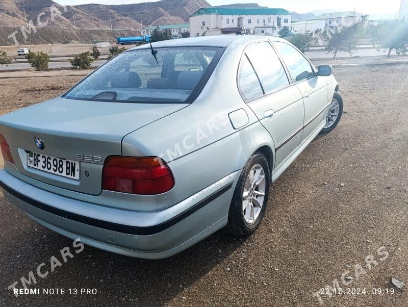 BMW E39 1999 - 85 000 TMT - Türkmenbaşy - img 3